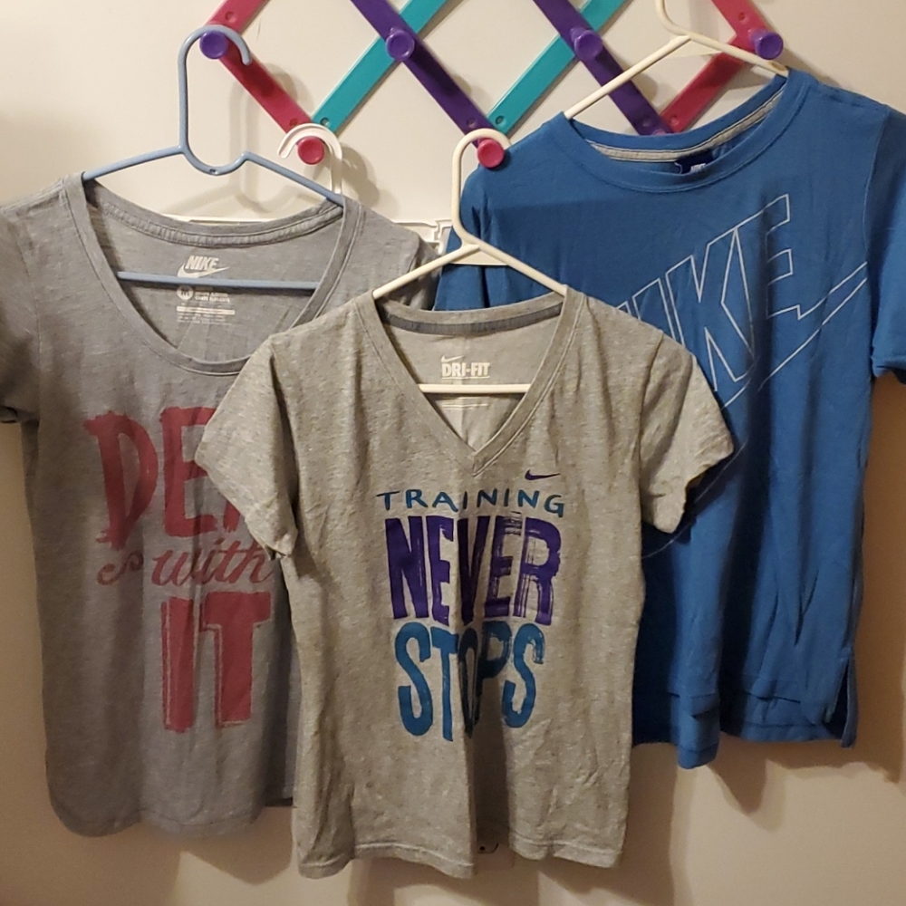 Nike tops various